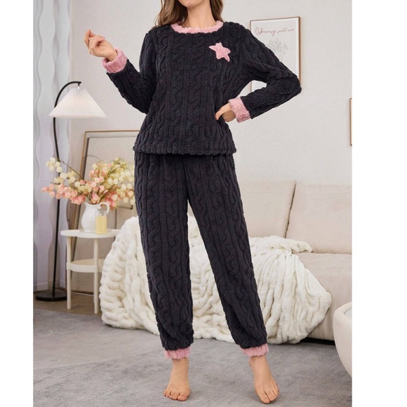 Cozy Teddy Textured Color Block Pajamas Lounge Set - Picture 4 of 13